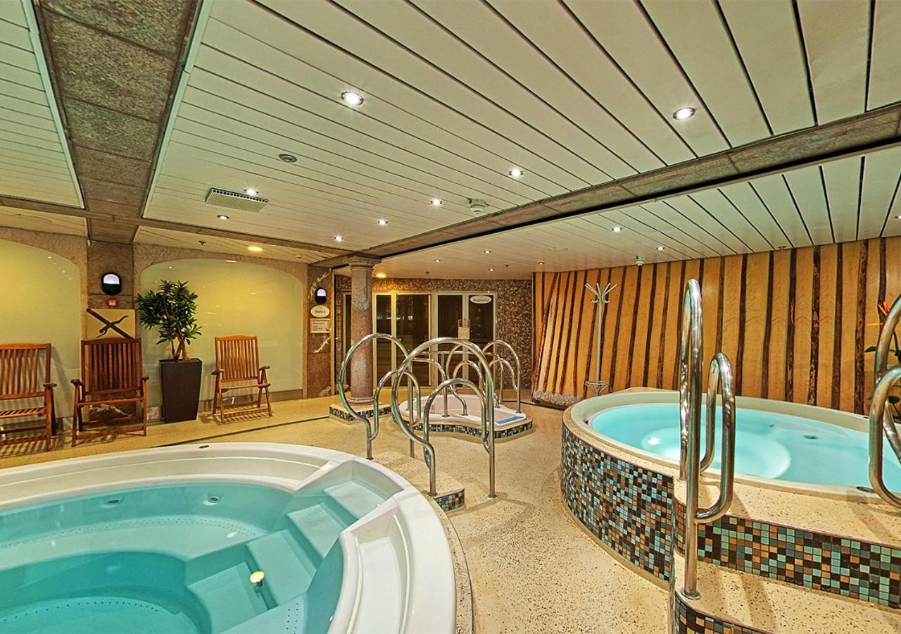 Готель Viking Line Ferry Viking Cinderella - 2-Night Cruise Stockholm-Helsinki-Стокгольм Екстер'єр фото
